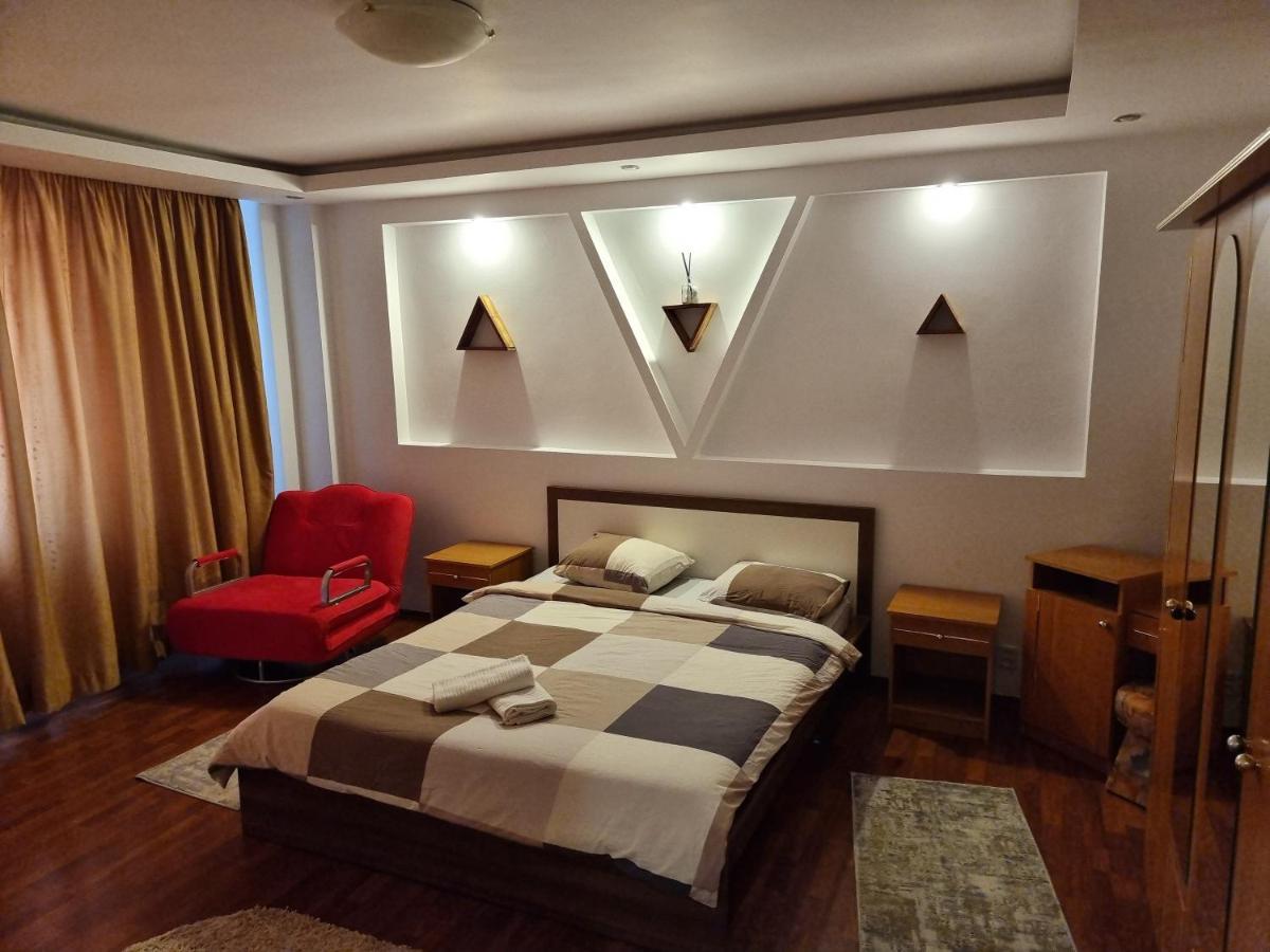 Appartement Charming And Intimate Getaway In Bucharest - Near Unirii Square Extérieur photo